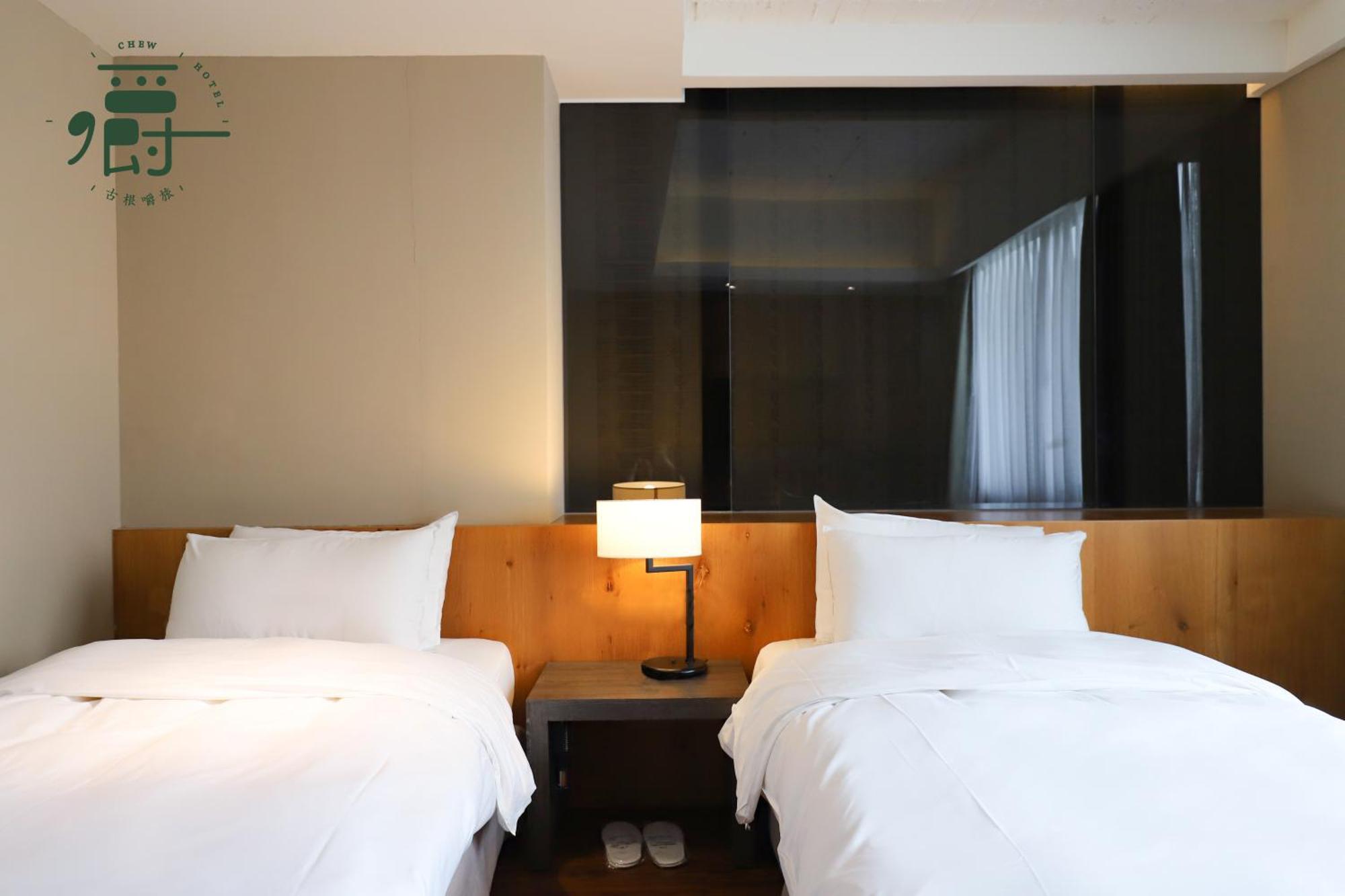 Roots Chew Hotel Тайнань Номер фото